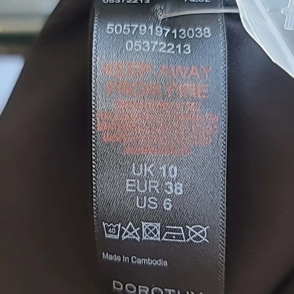 DOROTHY PERKINS Blouse - Picture 6 of 6